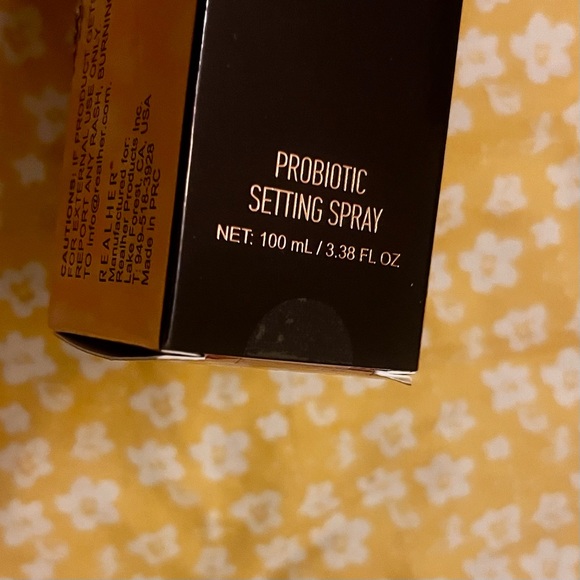 RealHer Probiotic Setting Spray & Clear/Black Makeup Clutch Set - Picture 10 of 13